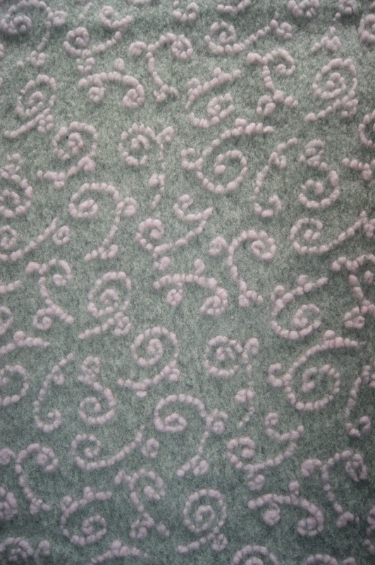  Woll-/Walkstoff hellgrau Muster rosa